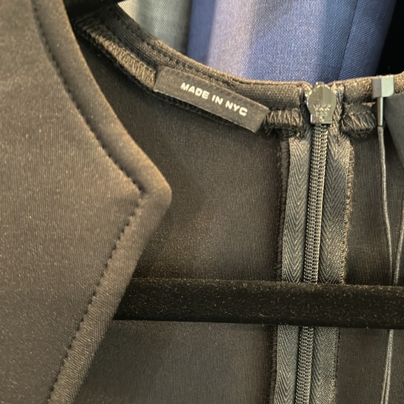 Perfect fitted black dress by Yigal Azrouel - Picture 4 of 7